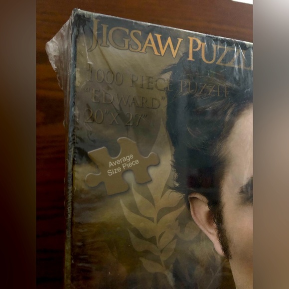 Twilight Edward Puzzle - Picture 2 of 3